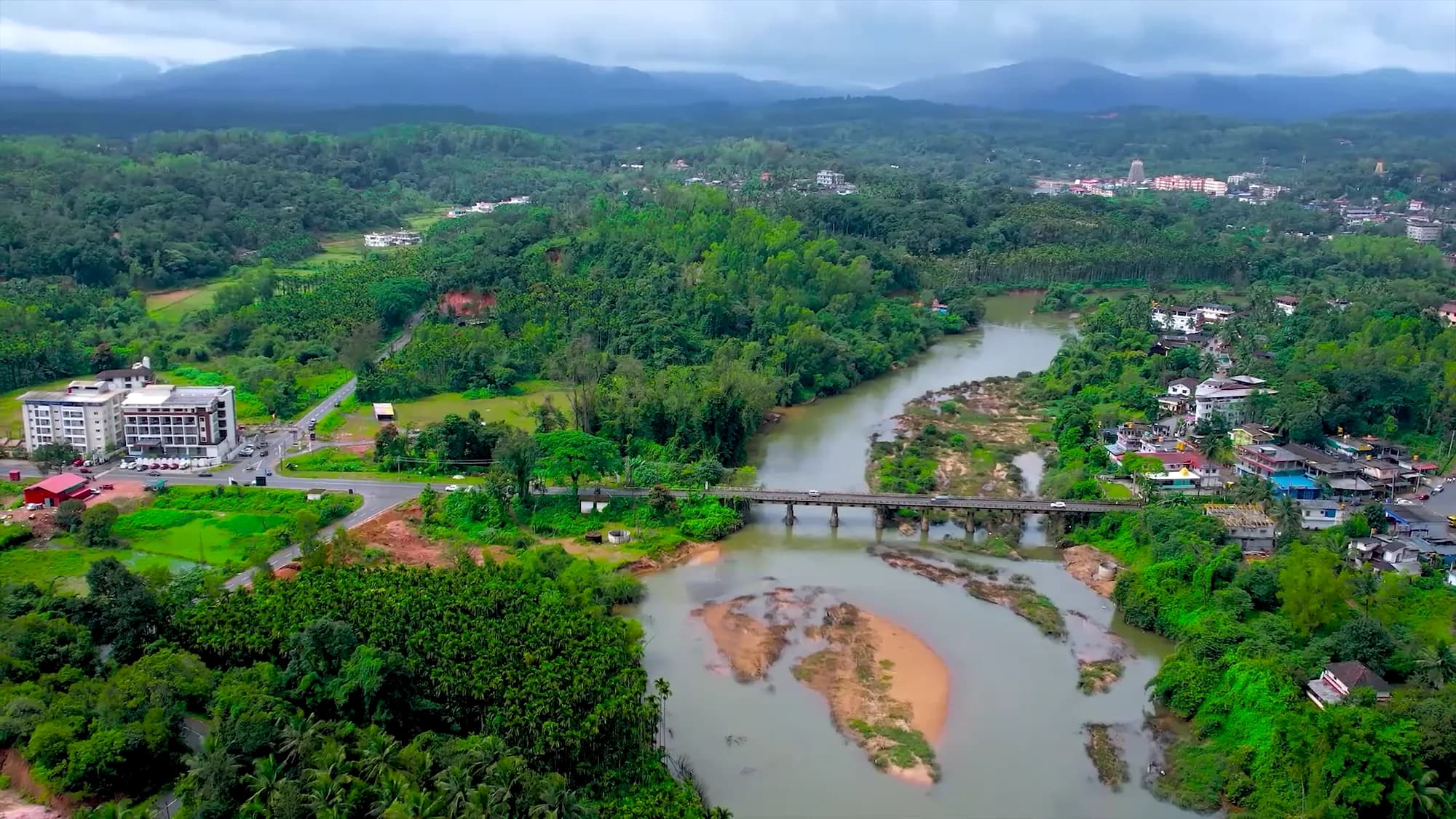 Vani Vilasa beside the Tunga River and green hills of Sringeri